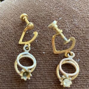 1930s screw back crystal earrings need a little fix